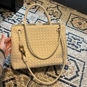 Like new. Cream Woven Handbag